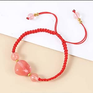 Pulsera tejida con cristales de cuarzo rojo